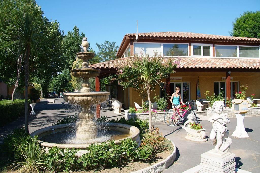 Camping Resort Les Champs Blancs Agde Dış mekan fotoğraf